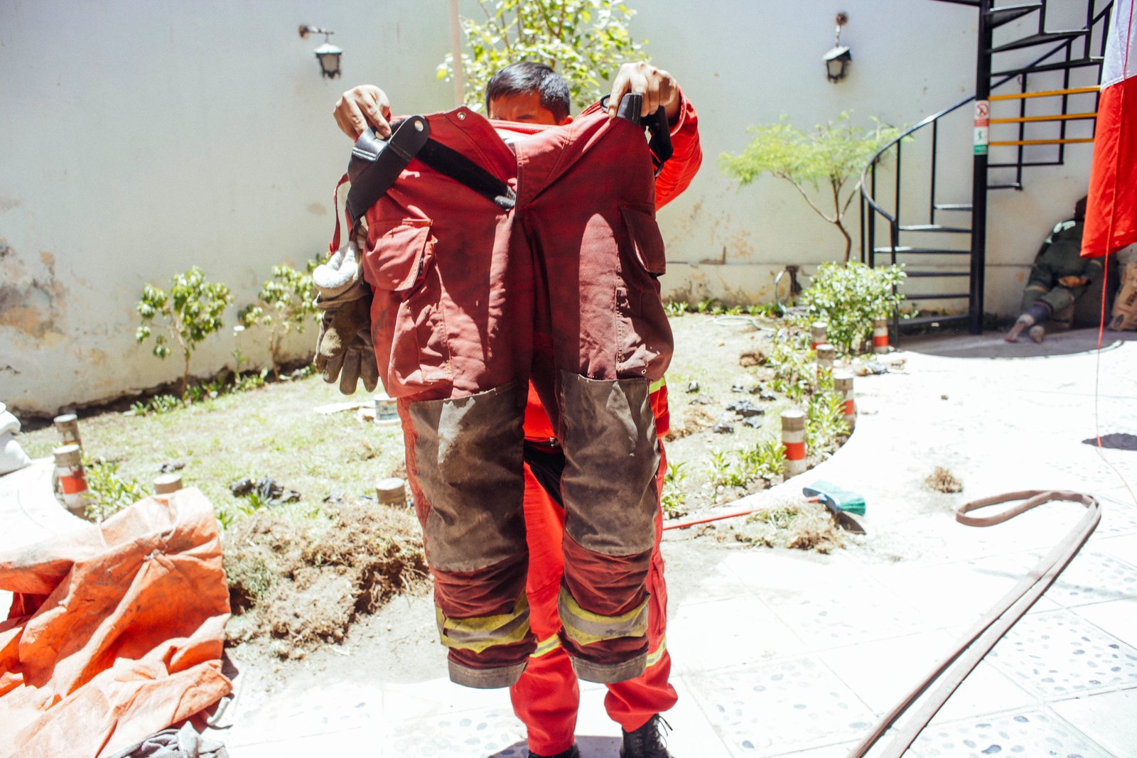 Bomberos no quieren sueldos, solo condiciones adecuadas para trabajar