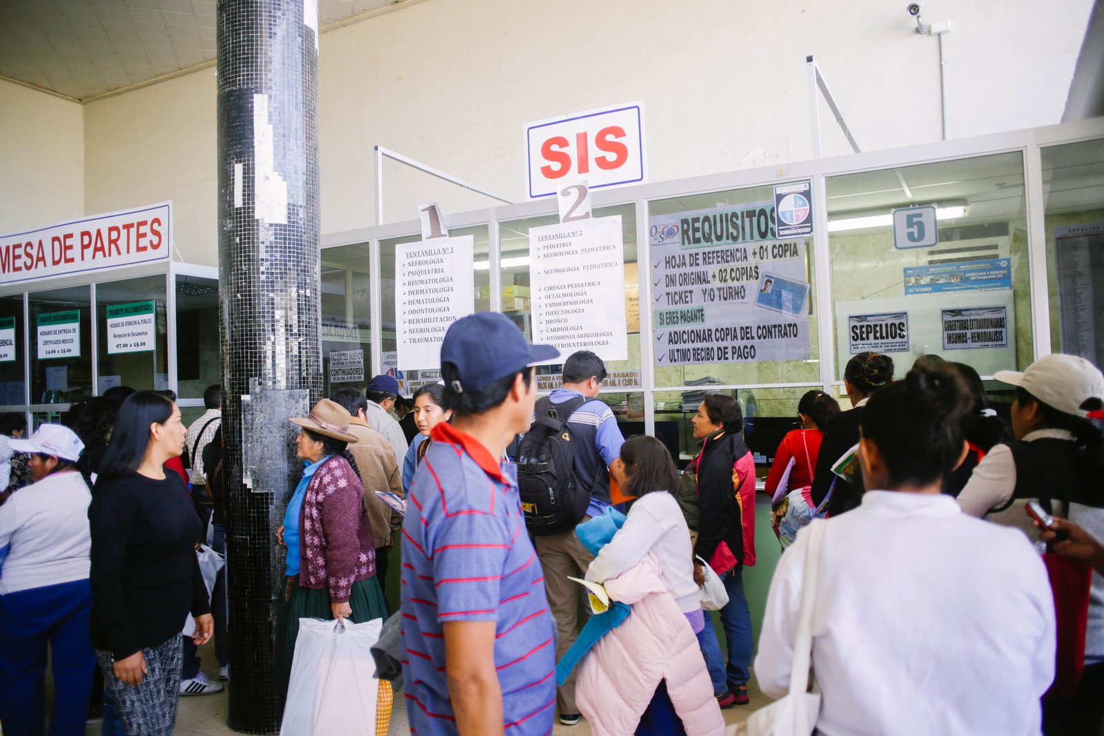 Autoridades respaldan declaratoria de emergencia en el sector salud