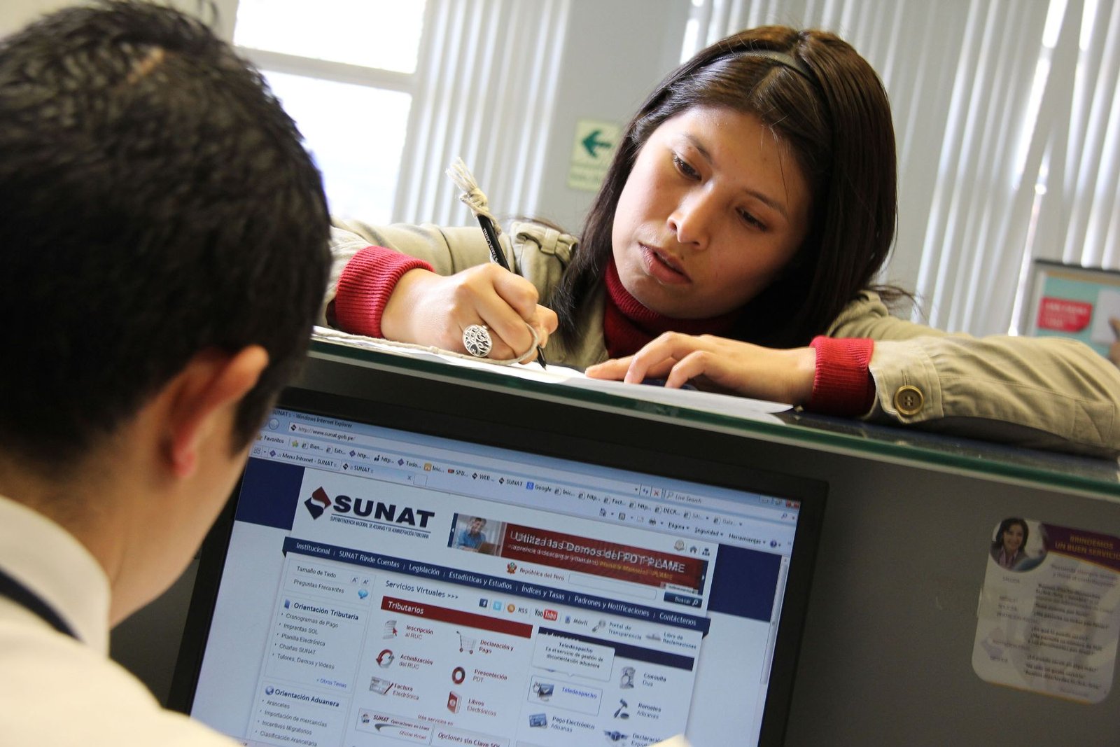 SUNAT y UCSM firman convenio para ejecutar proyecto de atención al cliente