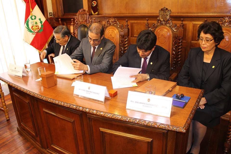 UNSA y Universidad de Sevilla firman convenio institucional