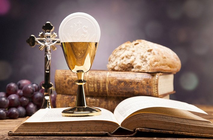 Ir a misa y (no) comulgar