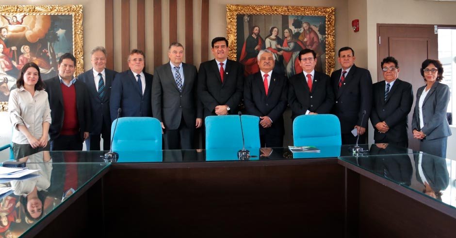 Posibilidad de doctorados para docentes de la UCSM