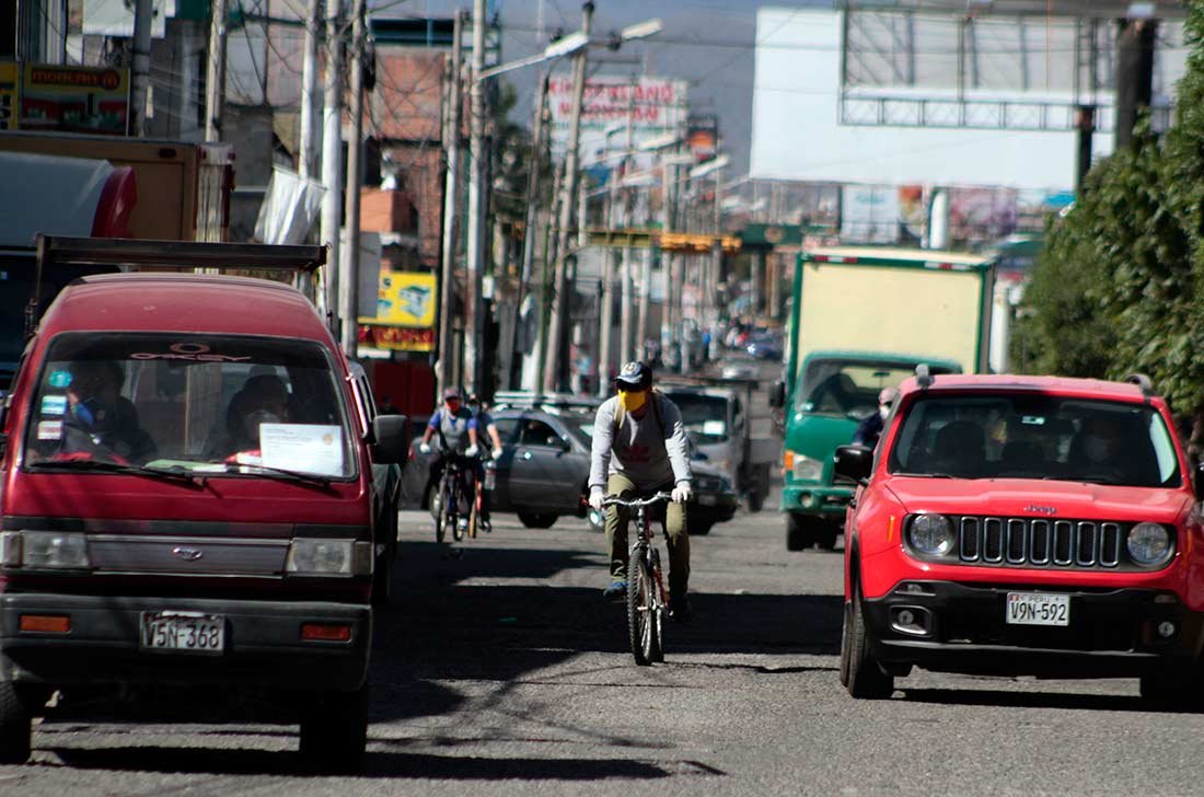 ¡Se movilizan como pueden!