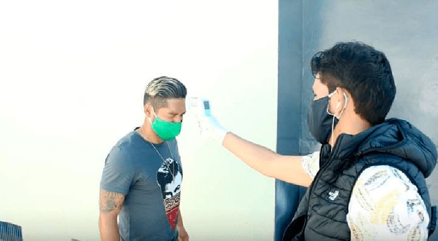 ¿Cuál es el riesgo de contagio del futbolista, en el reinicio de la Liga 1?