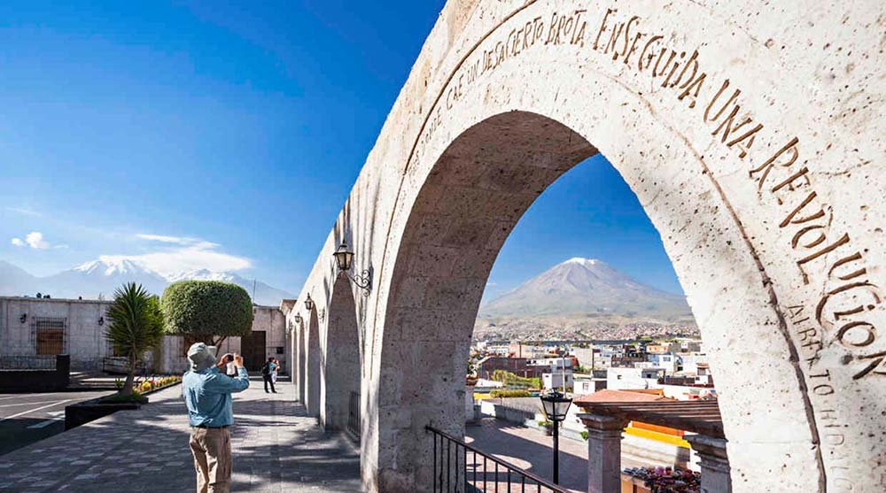 Falta de transporte y de protocolos regionales contra el COVID-19 limitan la reactivación del turismo en Arequipa