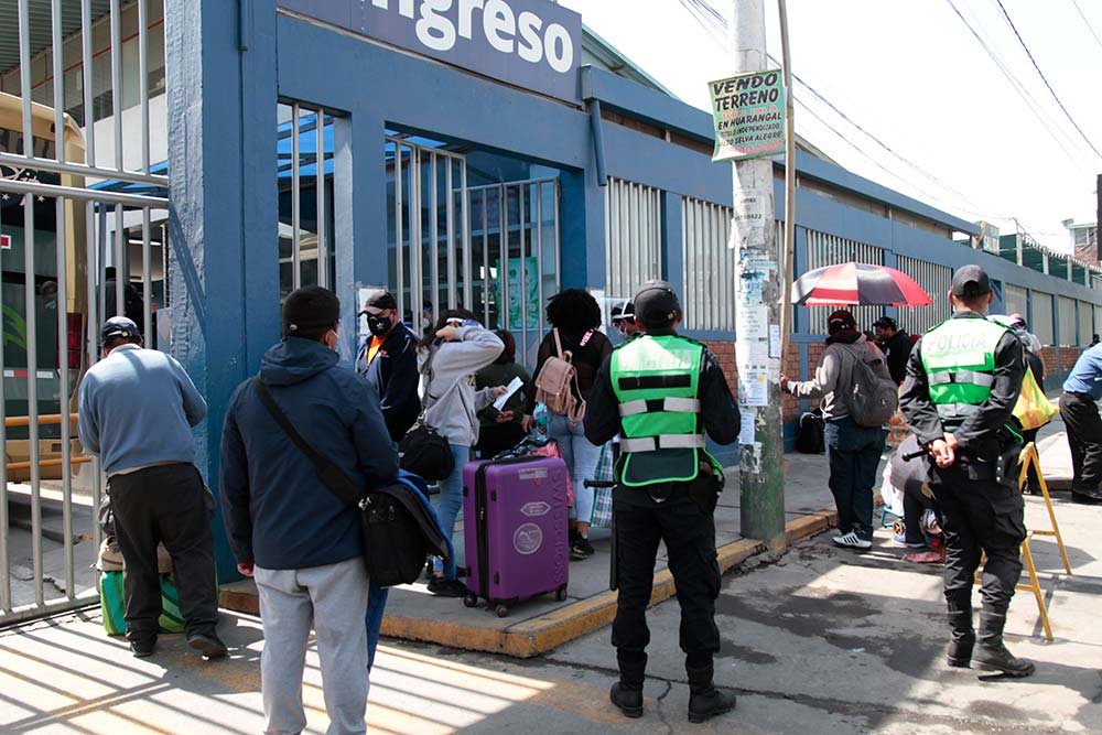 Transporte aéreo e interprovincial pueden agravar pandemia en Arequipa