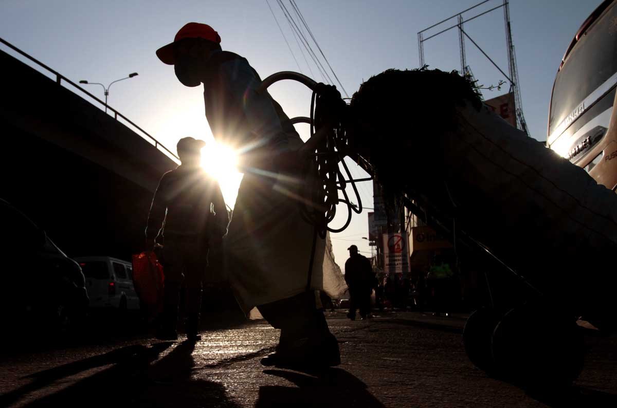 Avelino Cáceres: un emporio comercial en crisis