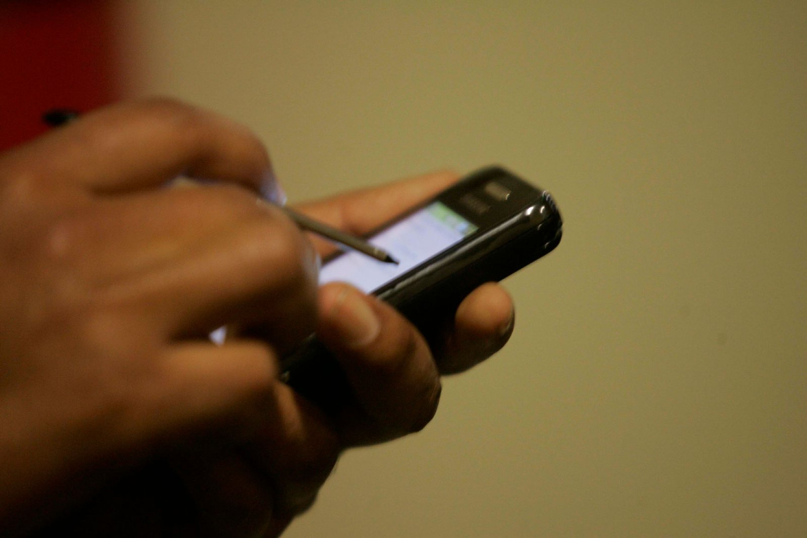 ¿Cómo prevenir robos y estafas en operaciones bancarias virtuales?