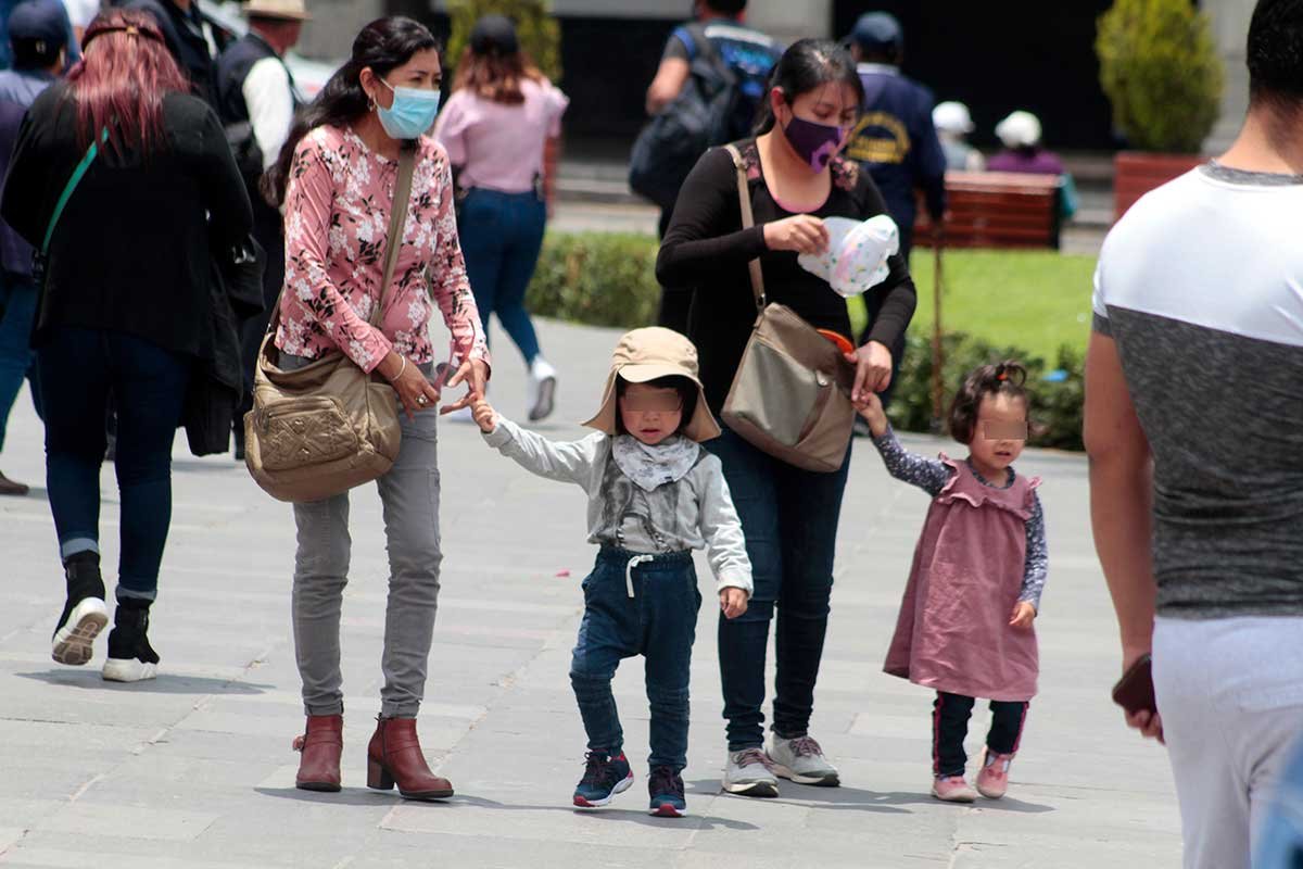 Niños y adultos mayores expuestos al COVID-19