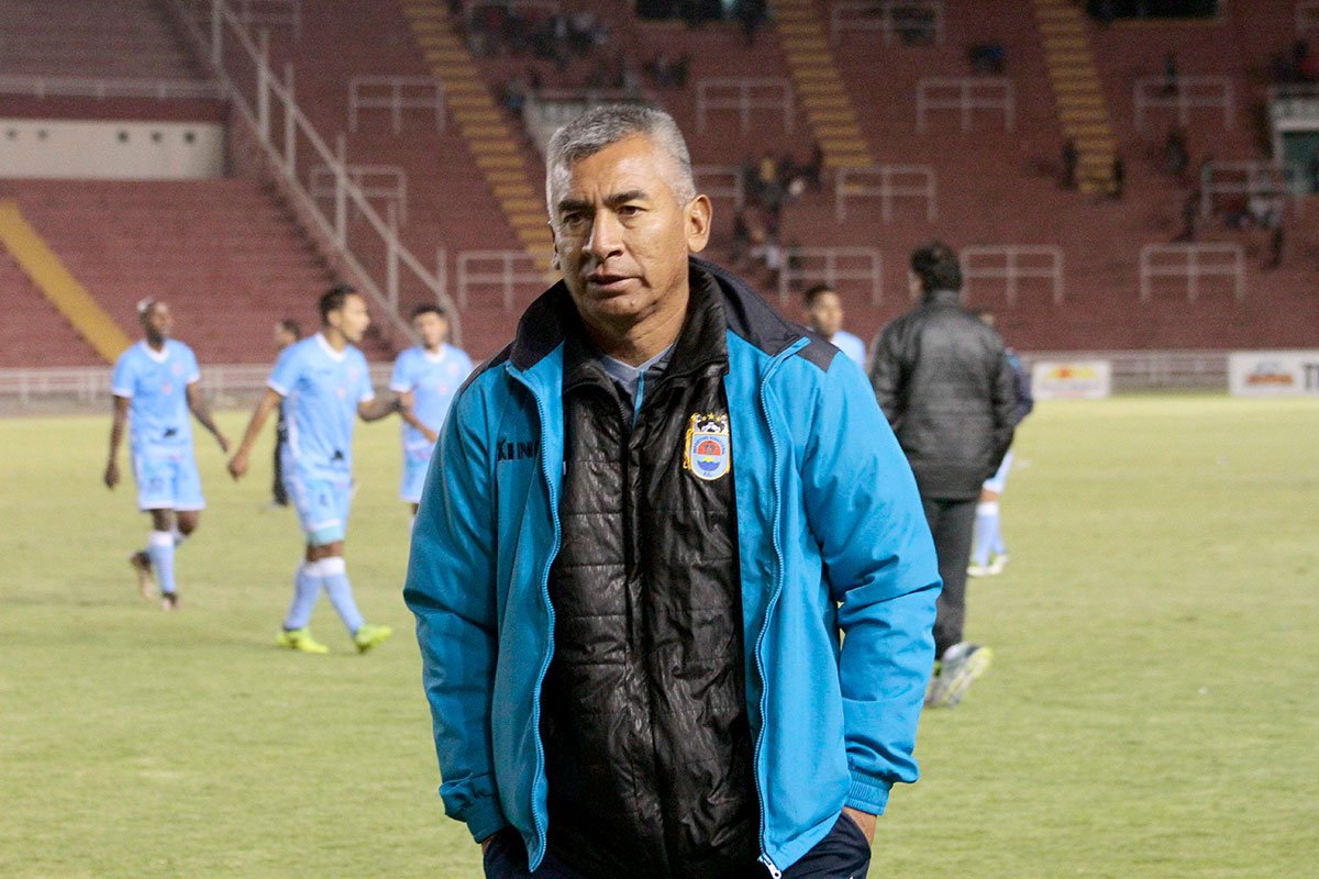 “No ser parte del sistema me costó el trabajo”