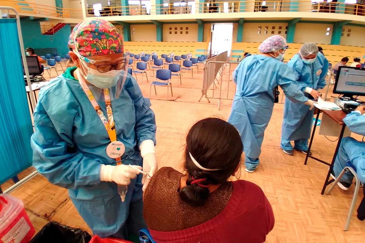 Vacunación contra el COVID-19, ¿debe ser obligatoria?