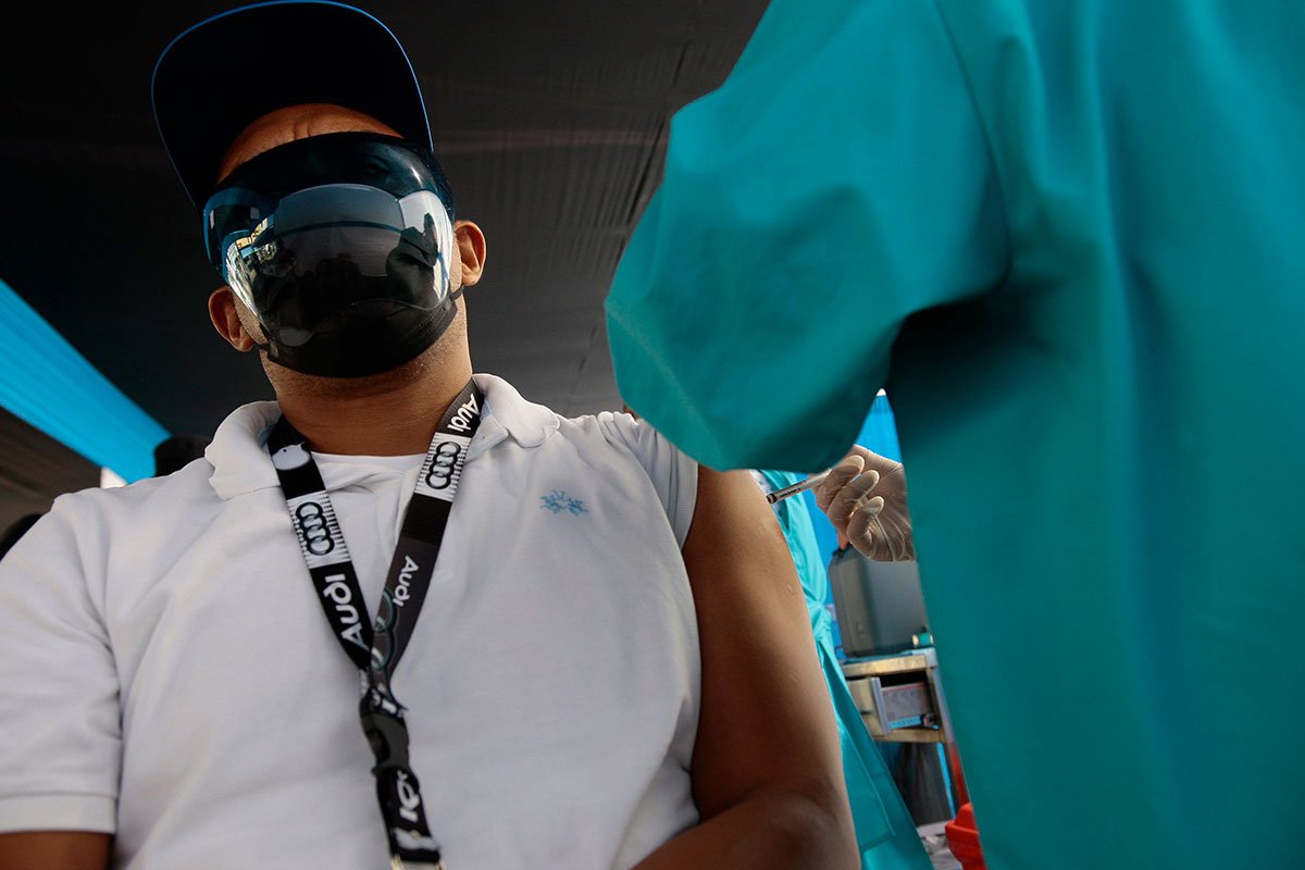 Vacunas contra el COVID-19: un bien social al que no todos quieren acceder