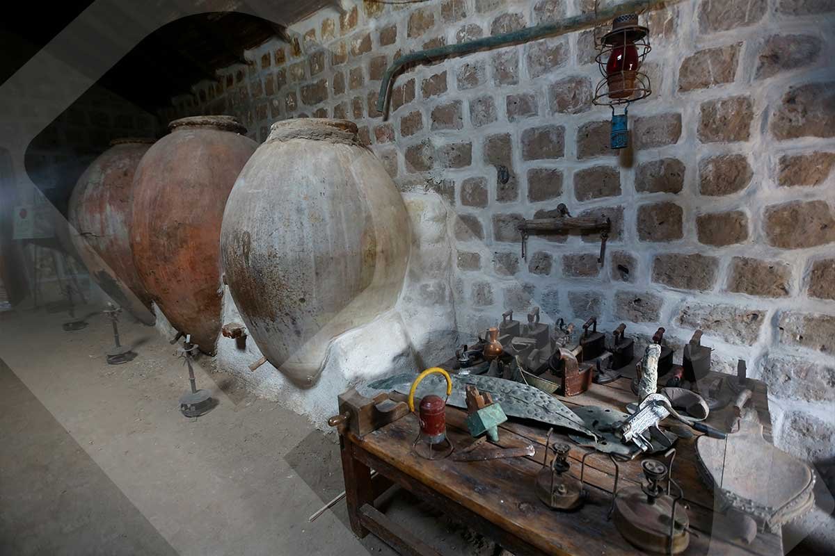 Bodega el Socavón y sus tinajas, las más antiguas de América