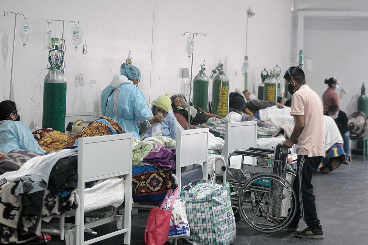 Arequipa: tercera ola va en caída, pero subvariante BA.2 podría alargar el proceso