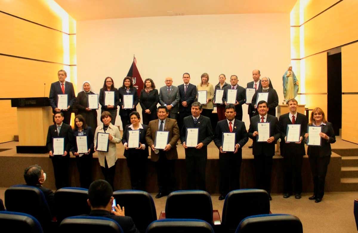 San Pablo reconoció a 25 colegios por excelencia académica