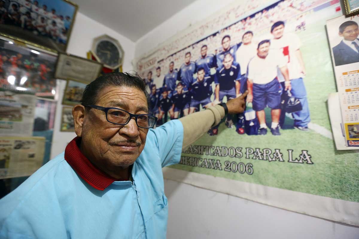 Elisbán Huarca: el kinesiólogo de las manos prodigiosas