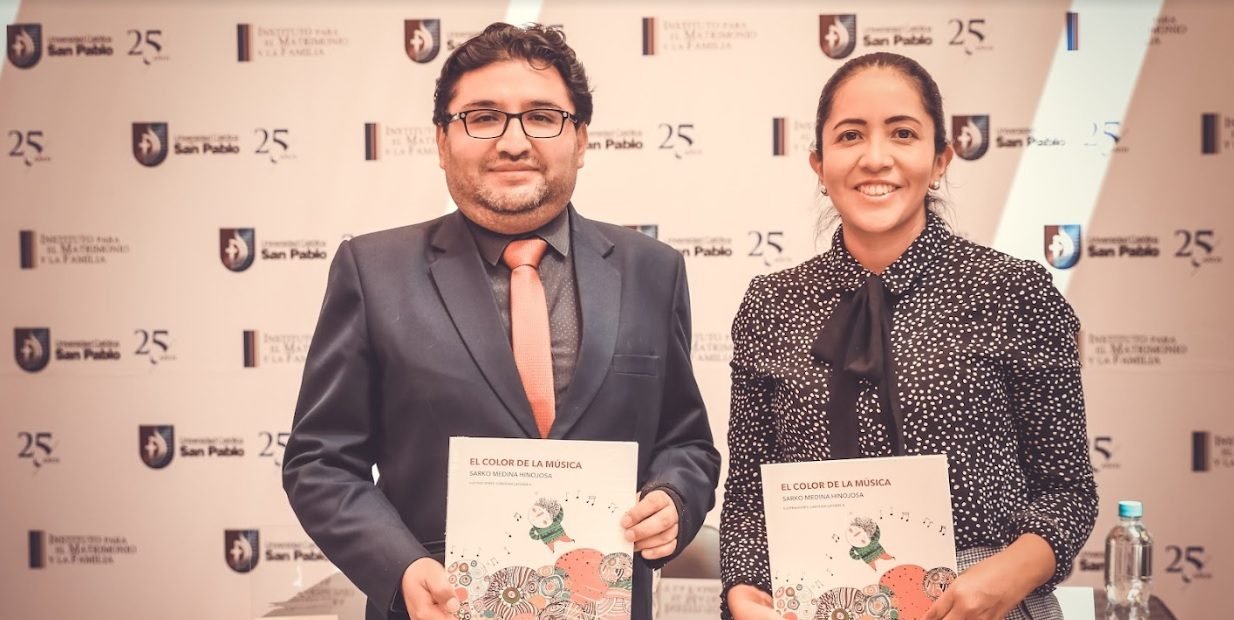 A través de libro de relatos buscan incentivar la lectura en familia