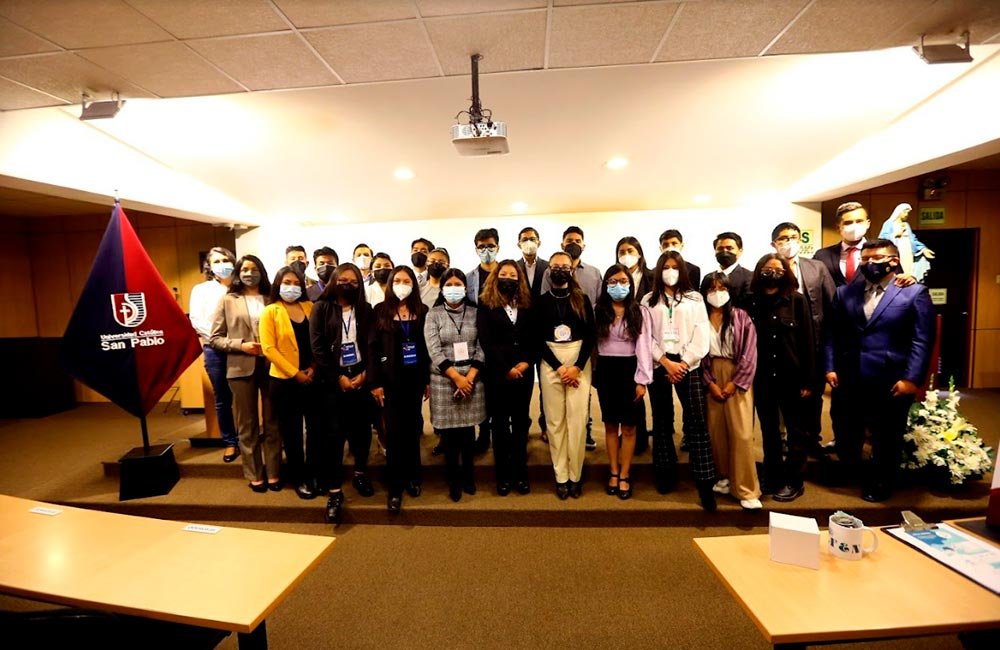 Emprendedores de la San Pablo crean aplicativo de salud