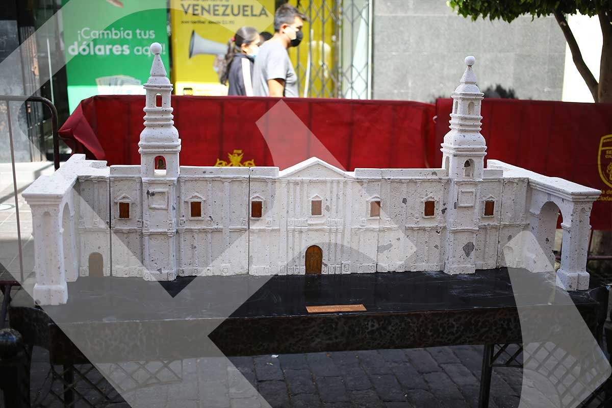 Iglesias en miniatura