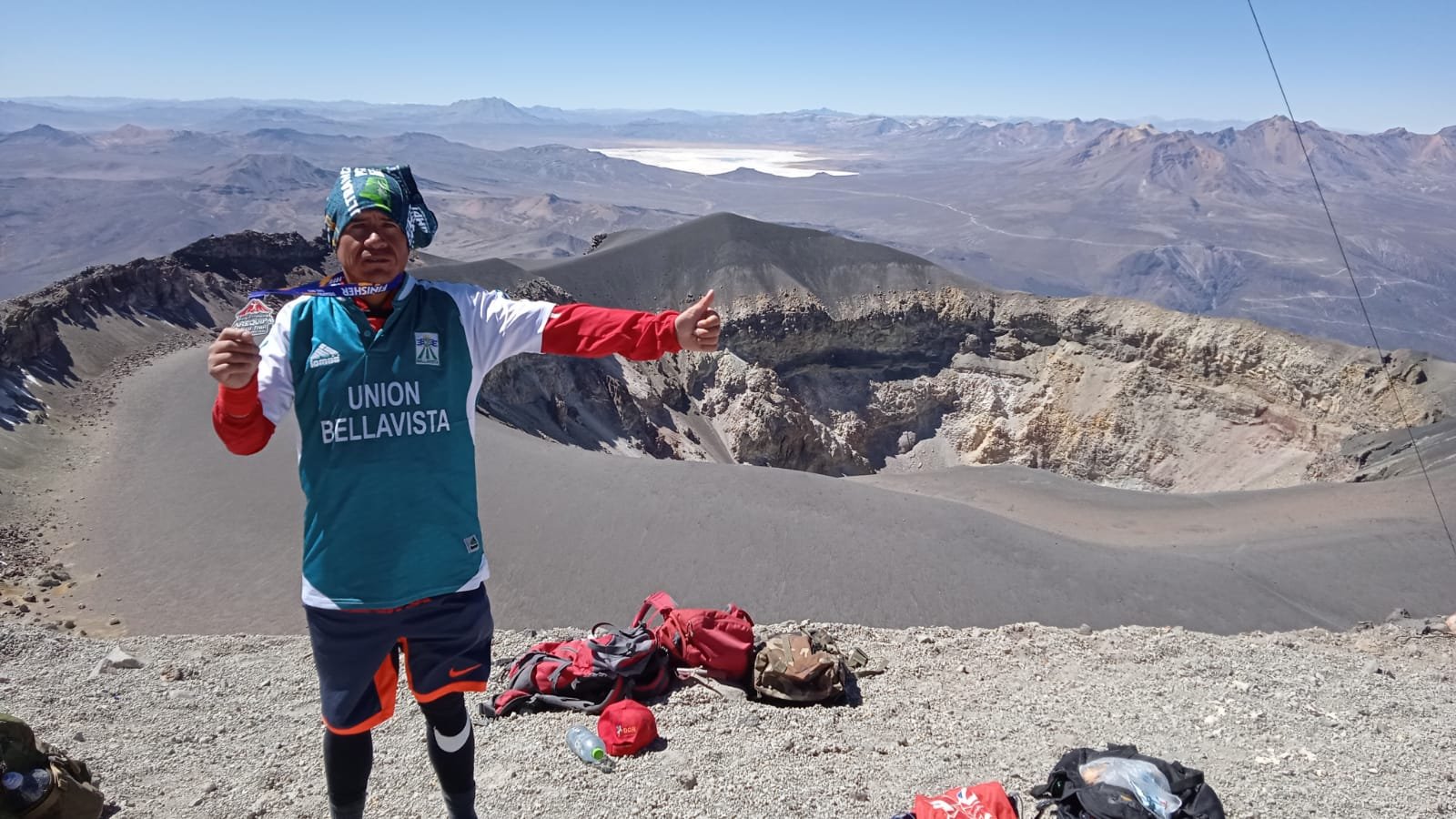 John Negrón: el hombre que coronó tres veces el Misti