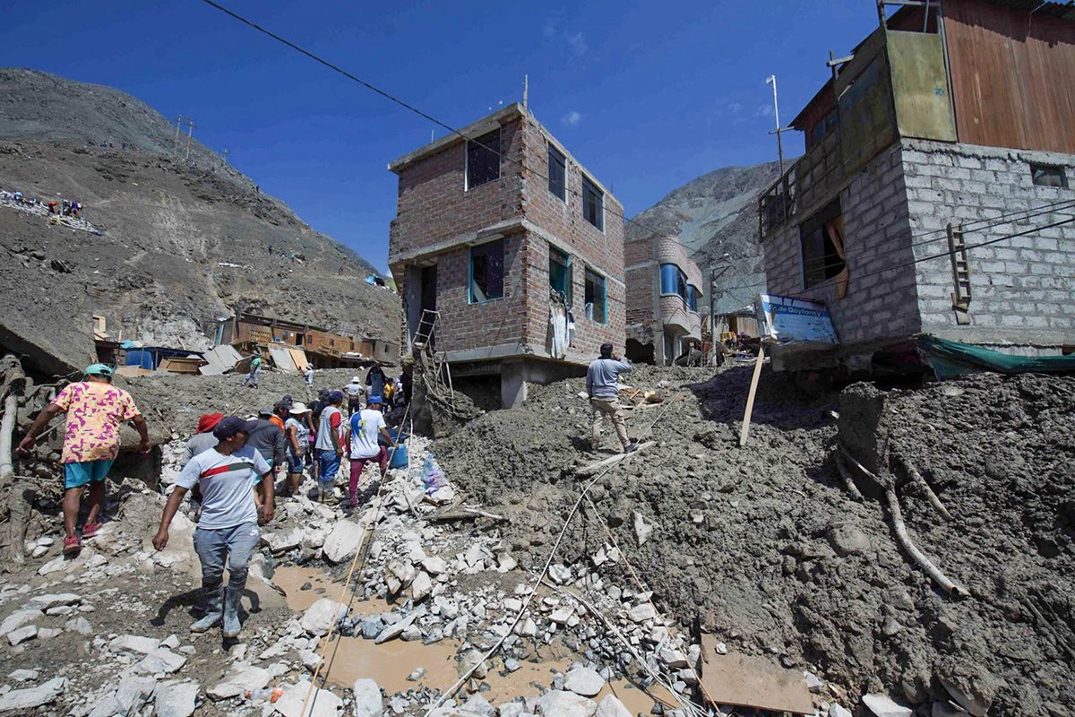 Más de 19 años viviendo en condiciones precarias, en medio de una quebrada