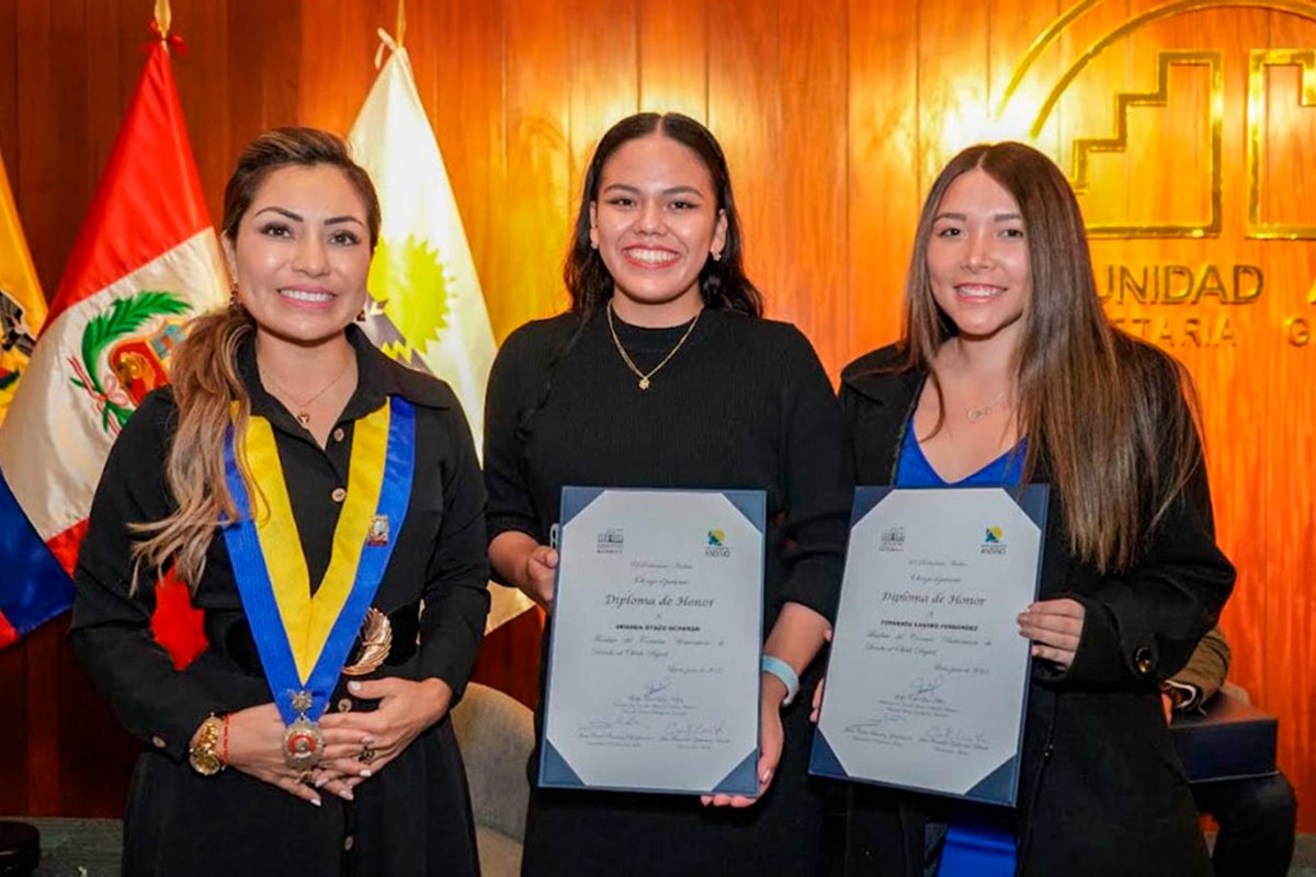 Alumnas de la San Pablo destacaron en concurso sobre la importancia del Derecho al Olvido Digital