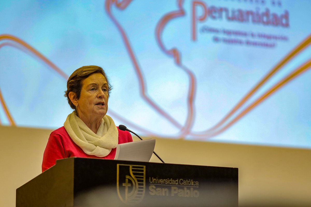 “El maestro destacado tiene que ser premiado monetaria y materialmente”