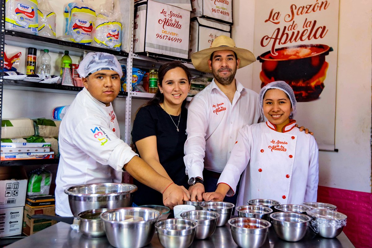 La Sazón de la Abuela lleva el adobo a la mesa de tu casa