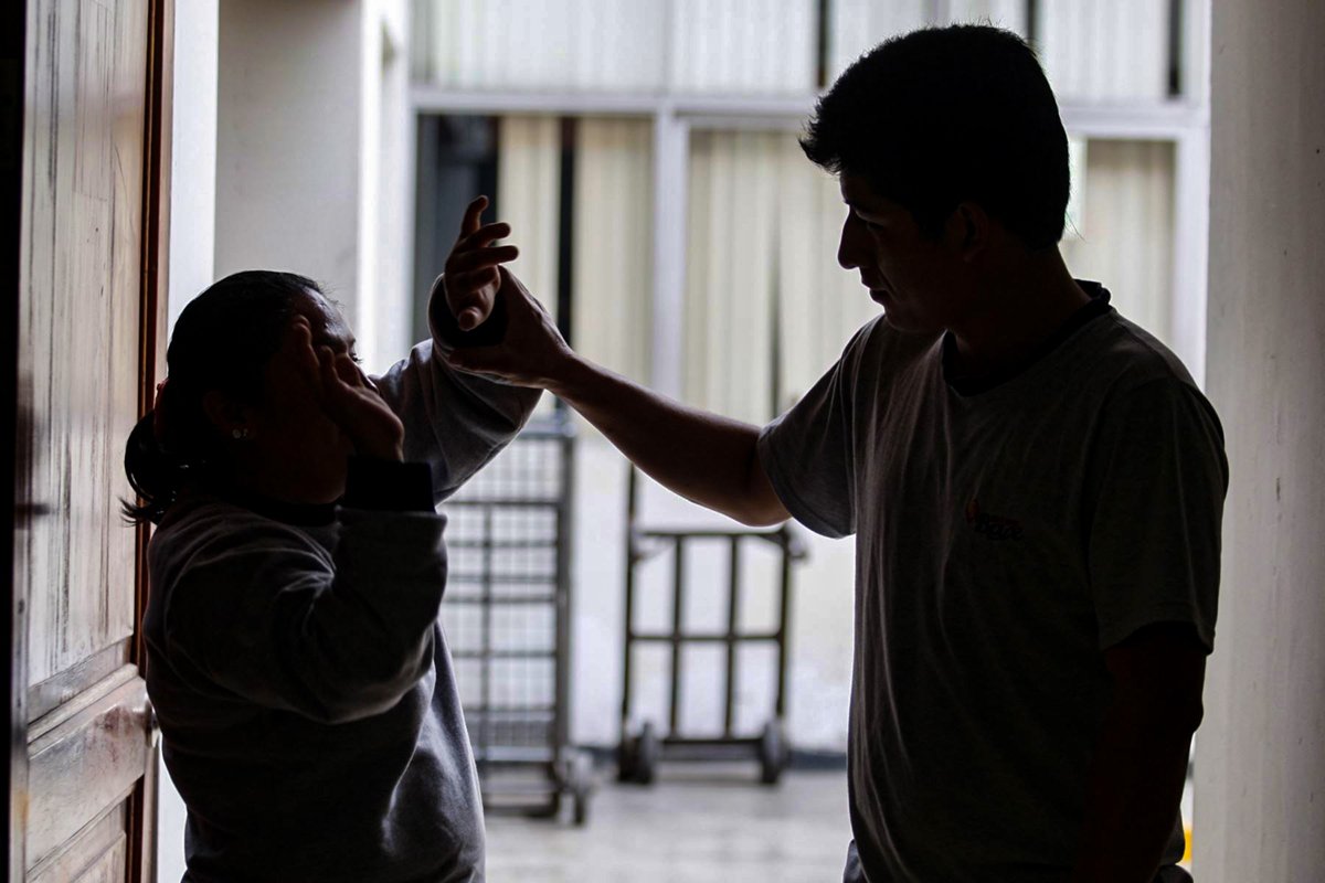 Identifican factores que elevan posibilidades de violencia a la mujer en sus familias