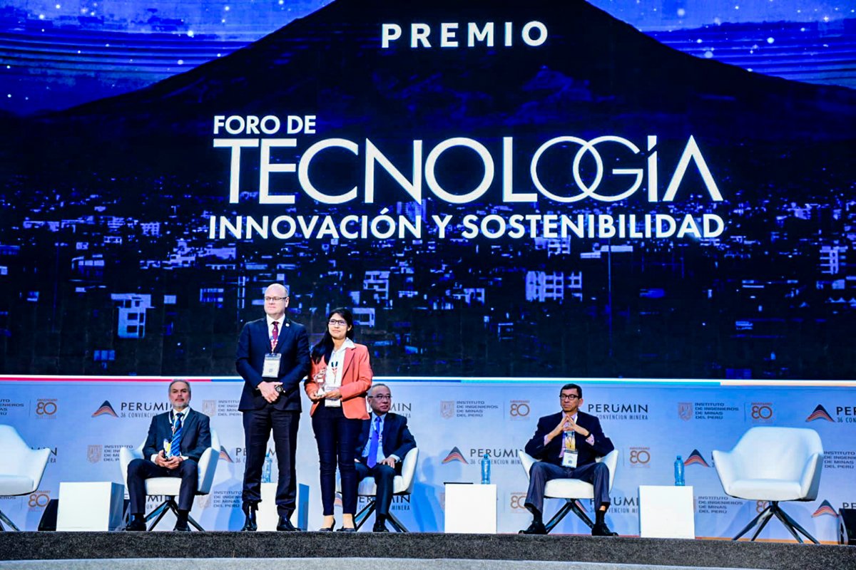 Docente de la San Pablo gana Premio Nacional de Minería en categoría Legal y Tributario