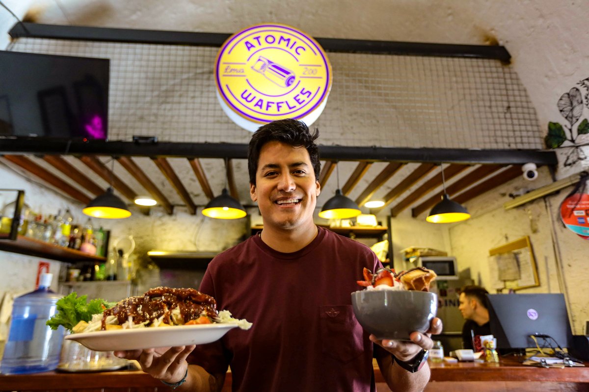Las delicias contundentes de Atomic Waffles