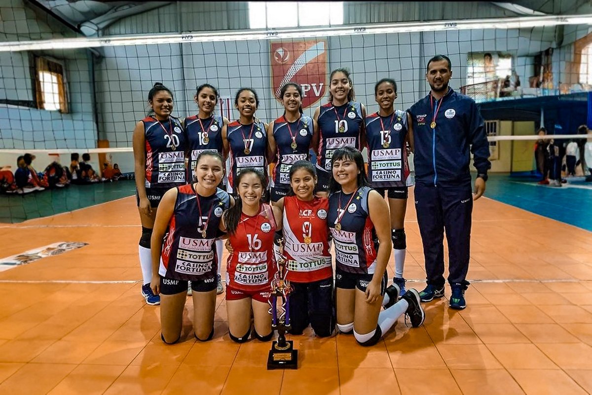 Celin Zeballos, la mejor voleibolista universitaria