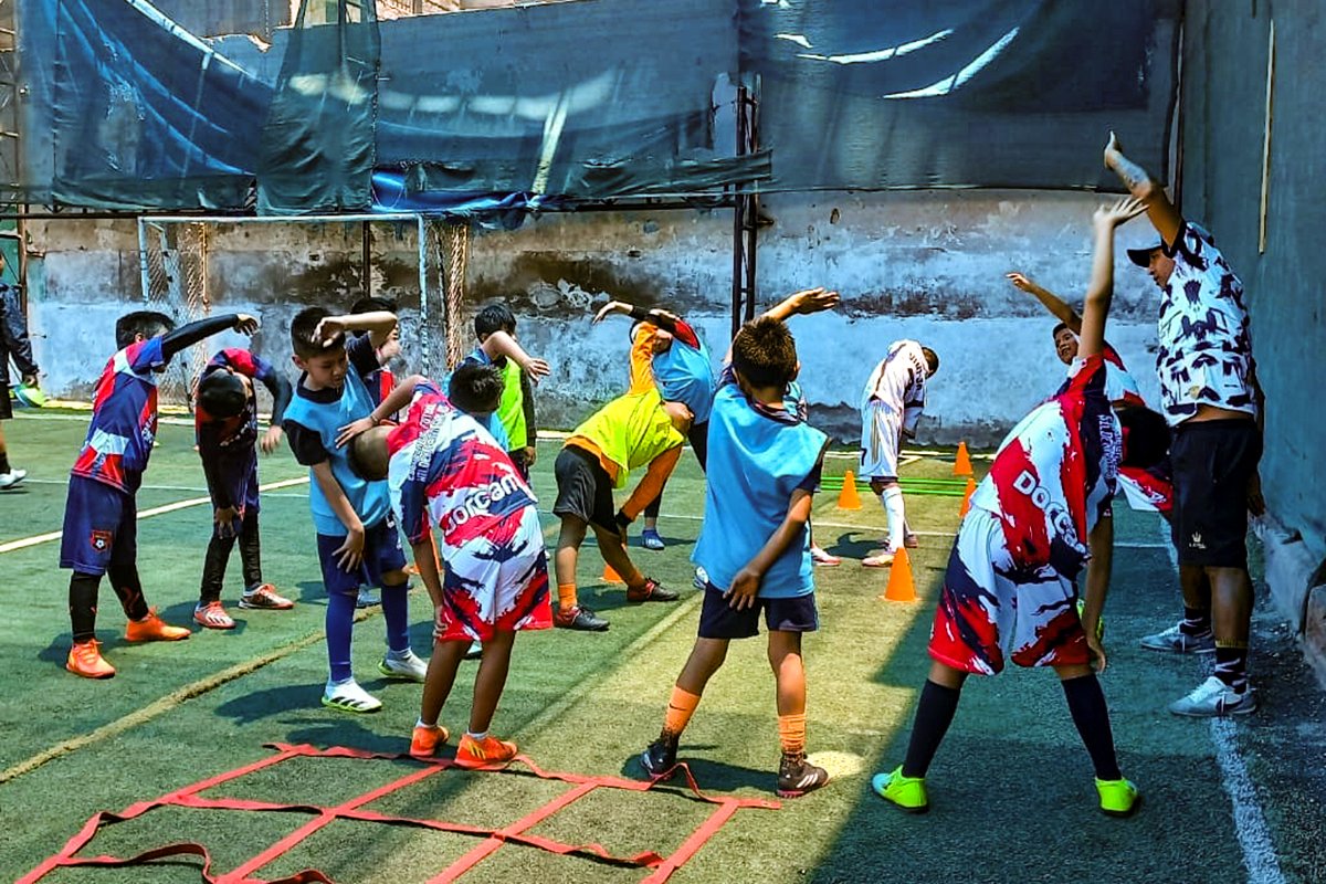 Escuelas de fútbol: ¿Una oportunidad de formación o un negocio redondo?