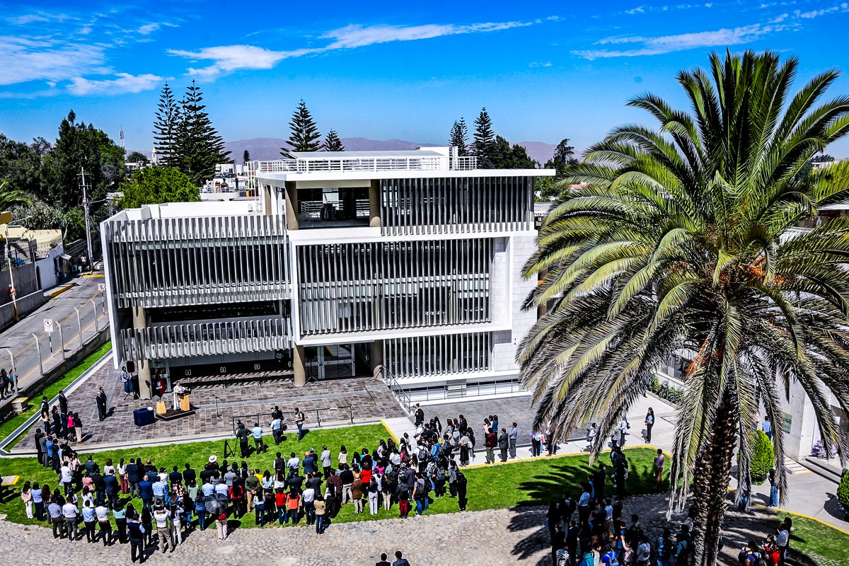 Arequipa: La San Pablo inauguró primer edificio educativo con un sistema de aisladores sísmicos