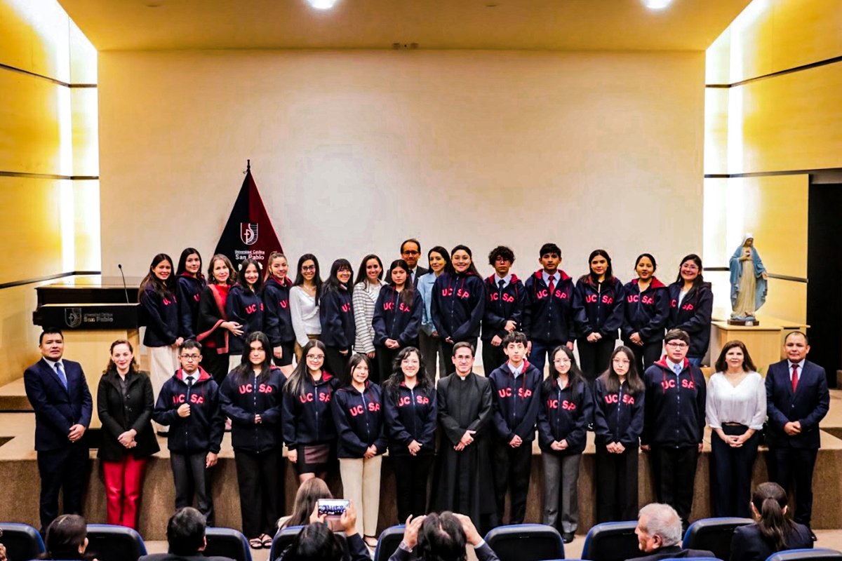 Jóvenes de Arequipa, Puno y Cusco recibieron becas de Universidad Católica San Pablo