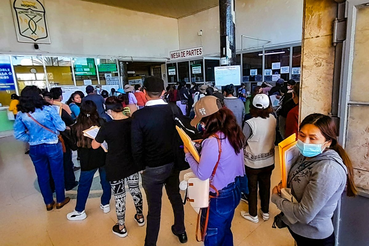 Siete de cada diez personas no acceden a atención médica en hospitales públicos