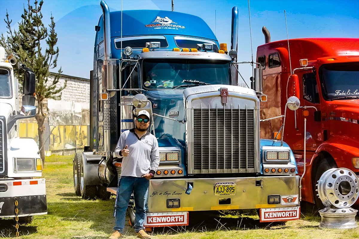 Autos, motos y camiones modificados se lucieron en el primer Fest Truck AQP