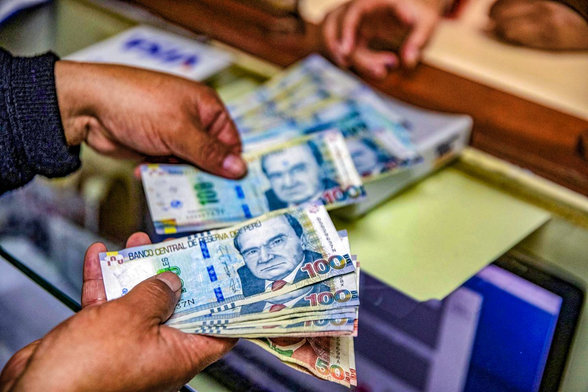 Depósitos a plazo fijo, tipo de cambio y créditos, impactados por reducción de la tasa de interés