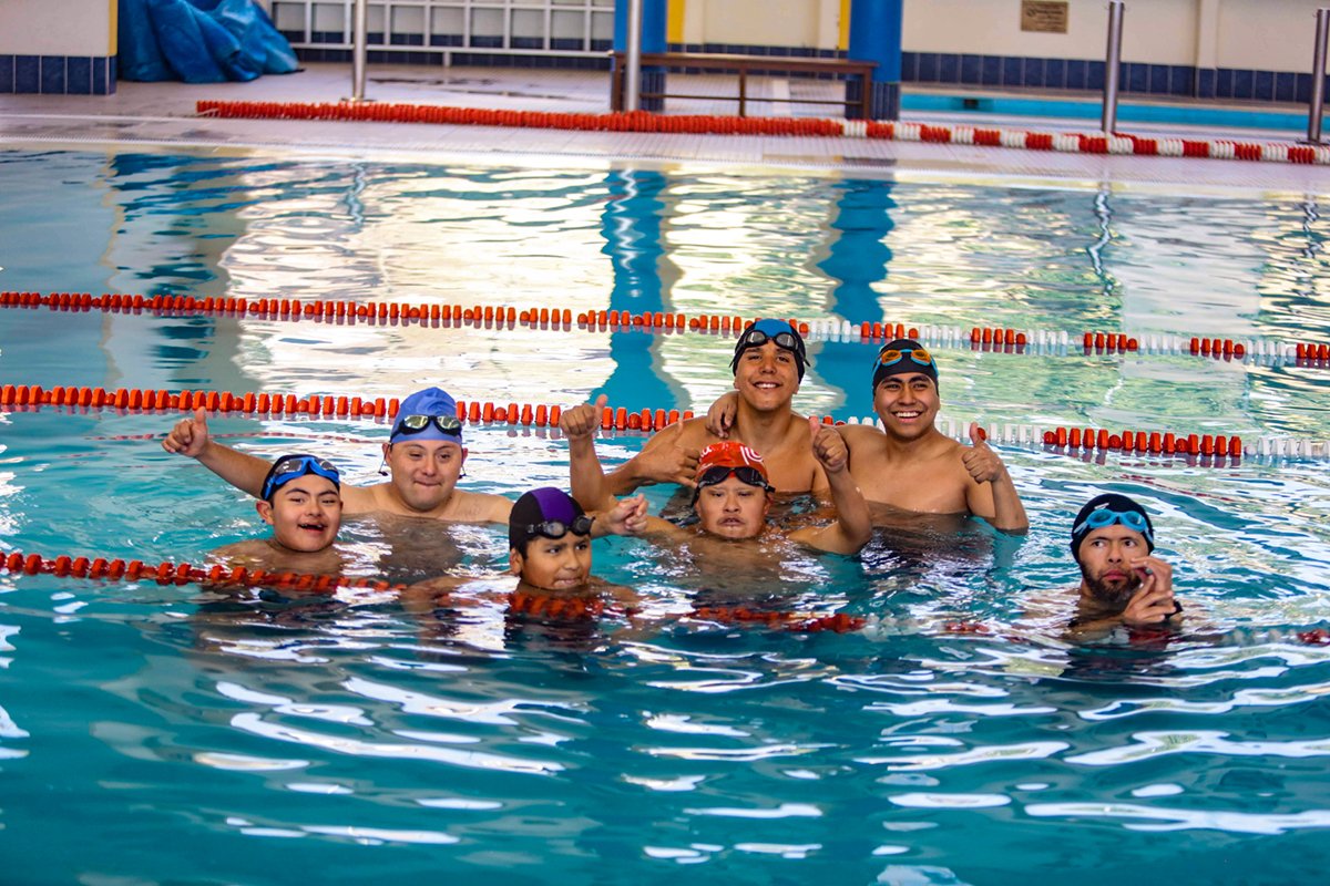 La natación, un camino hacia la inclusión y la libertad