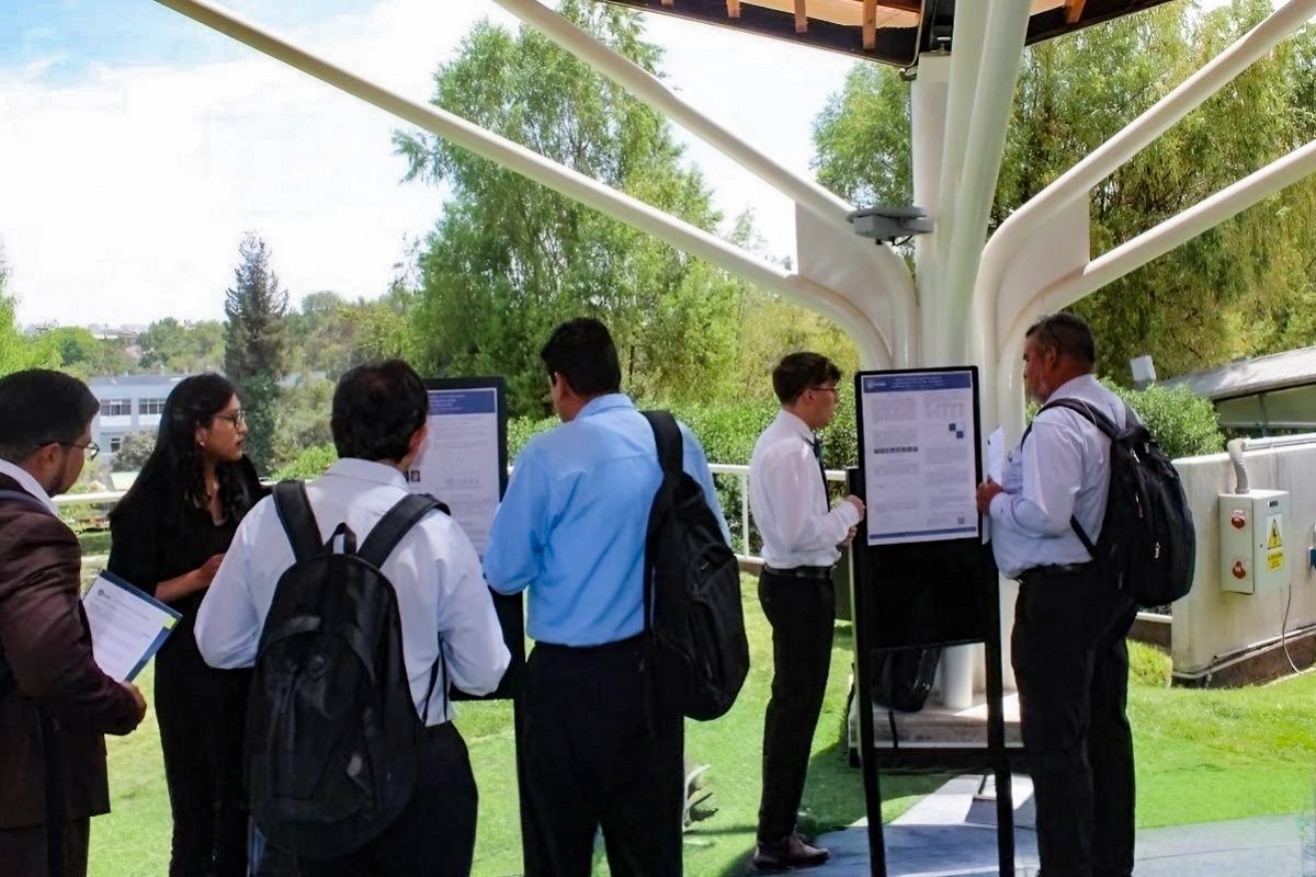Alumnos de Ciencia de la Computación de la San Pablo presentaron investigaciones