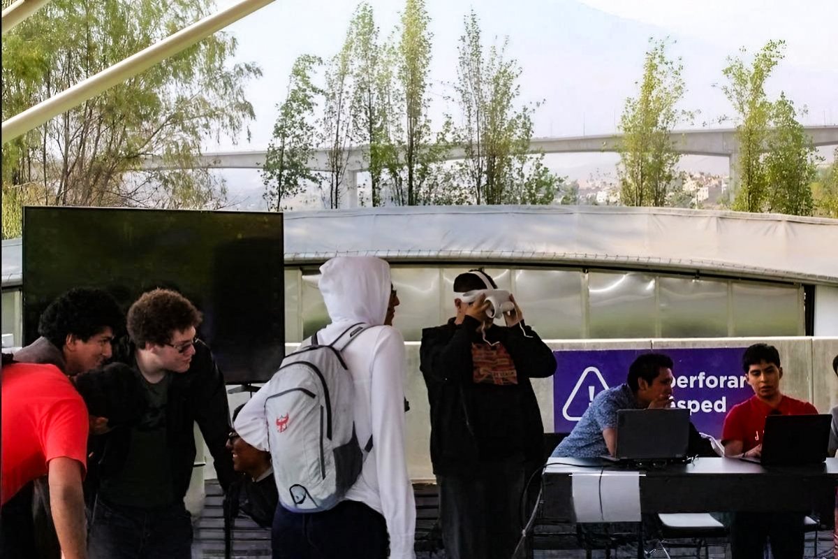 Estudiantes de Ciencia de la Computación de la San Pablo presentaron proyectos tecnológicos