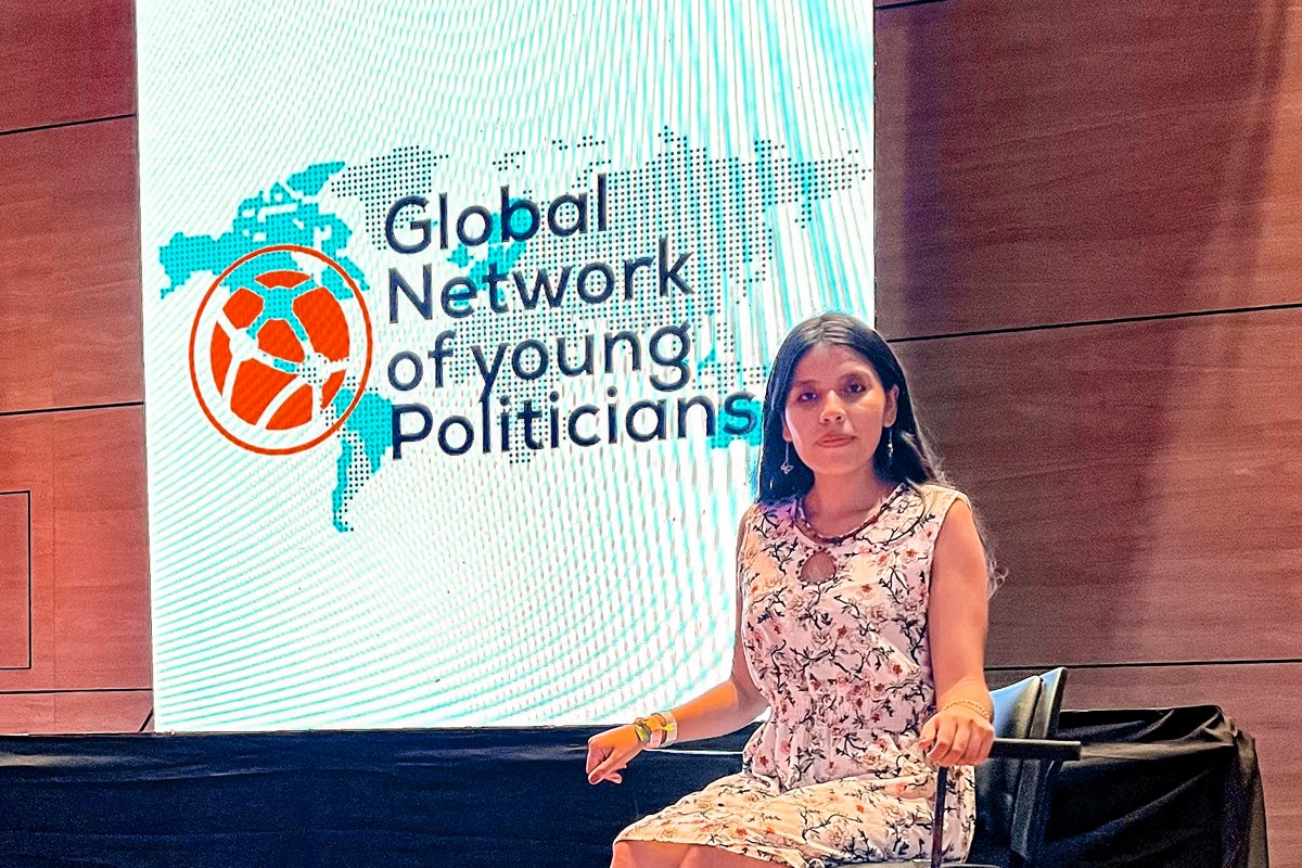 Alumna de Contabilidad de la San Pablo participó en cumbre internacional de jóvenes políticos en Colombia