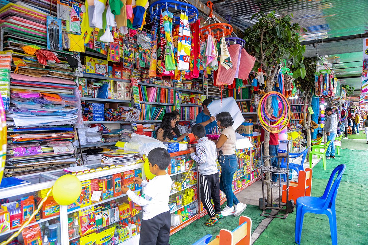 La lista de útiles escolares: afrontarla significa un gasto de 300 a 450 soles y no cubre los libros