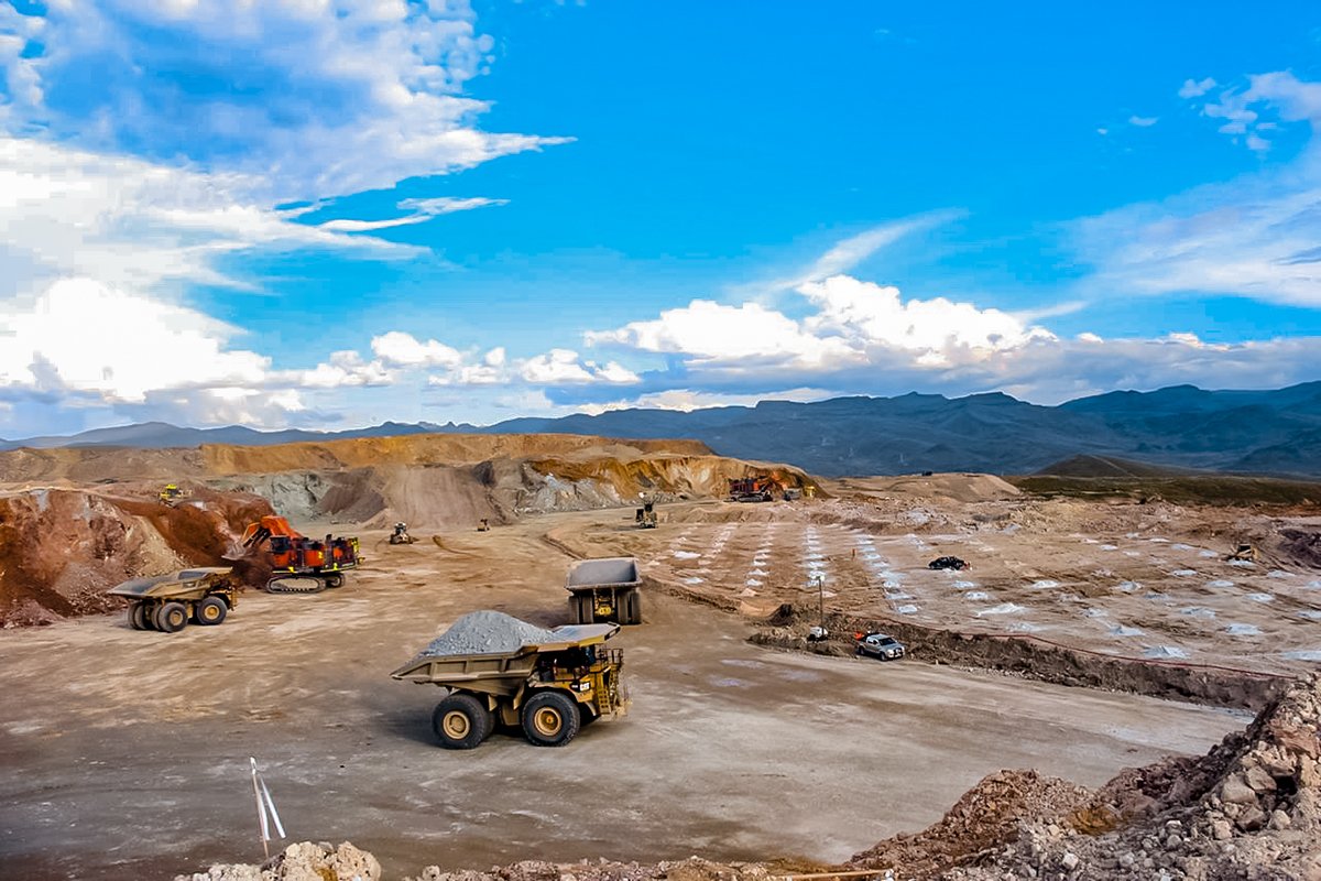 Cobre por las nubes: cotización bordea los 9000 dólares por tonelada
