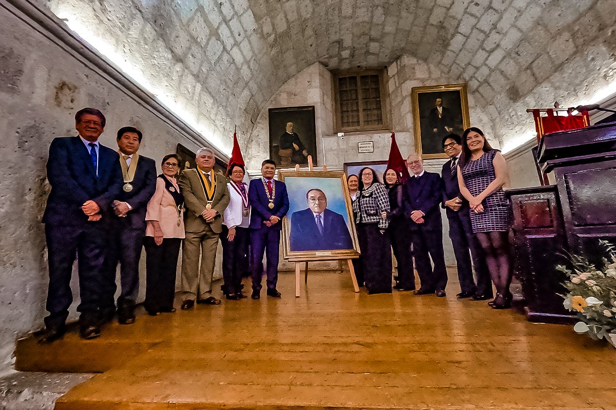 Eusebio Quiroz Paz Soldán, profesor emérito de la San Pablo, fue incorporado a la Galería de Arequipeños Ilustres