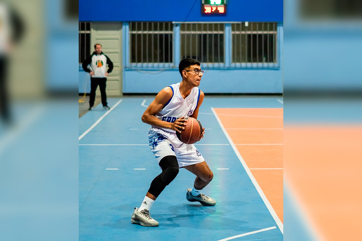 Disciplina, esfuerzo y perseverancia: el secreto de Juan Francisco para destacar en el baloncesto