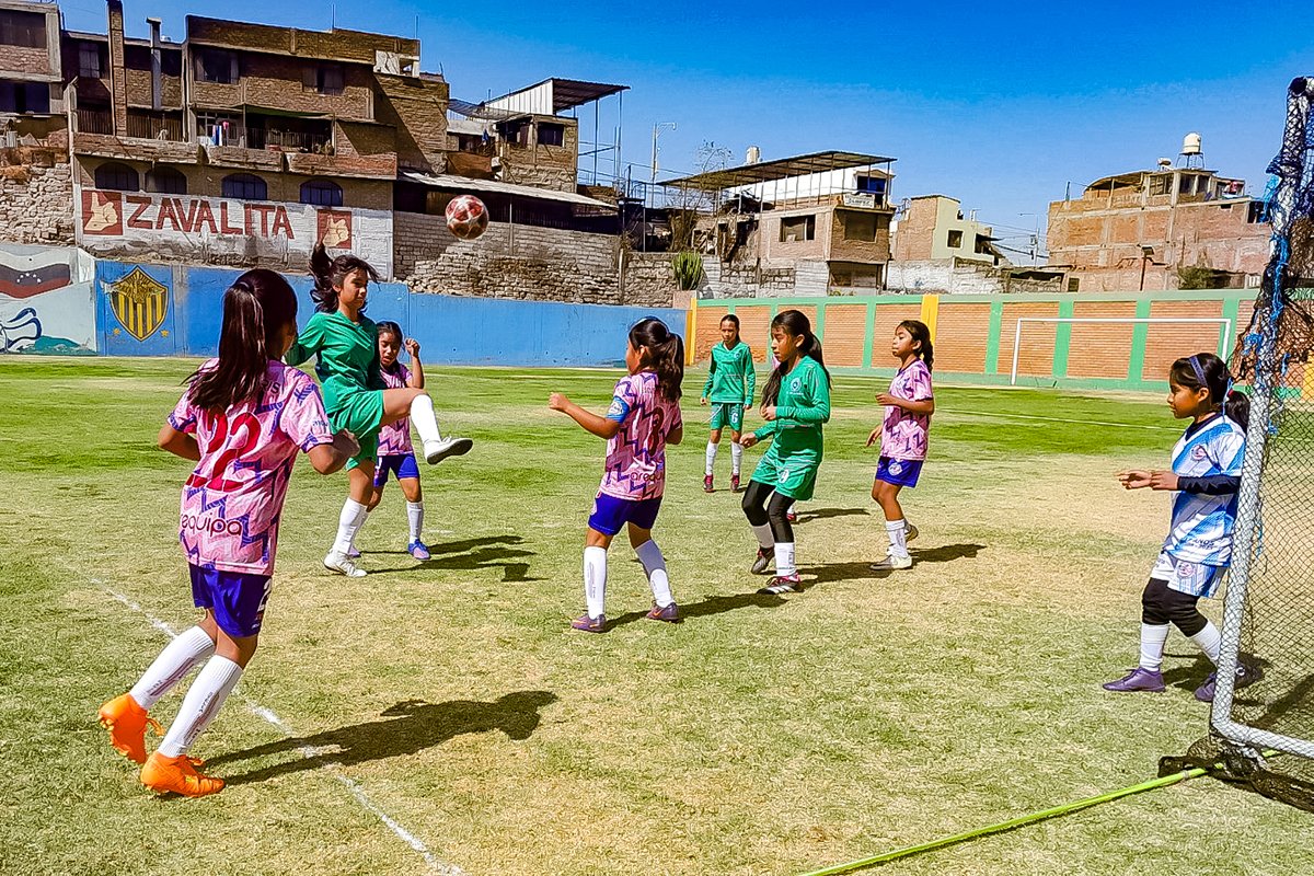 Ser futbolista, un sueño de altura