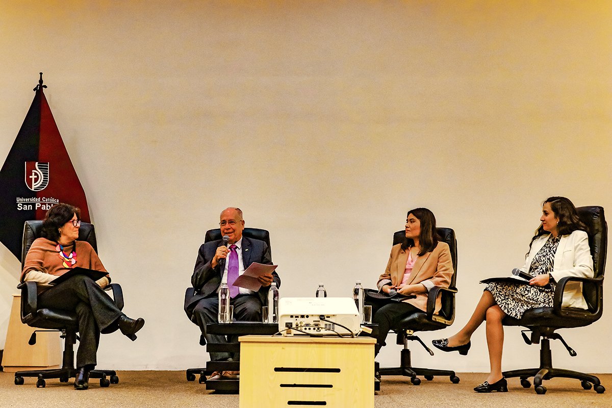 ¿Cuáles son las carencias y ventajas del Currículo Nacional?