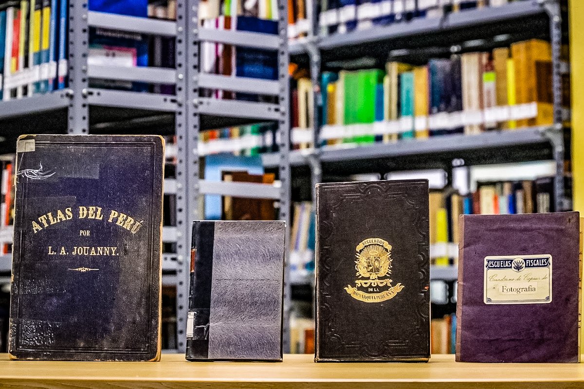 Cuatro libros de la biblioteca de la San Pablo son declarados patrimonio cultural de la nación