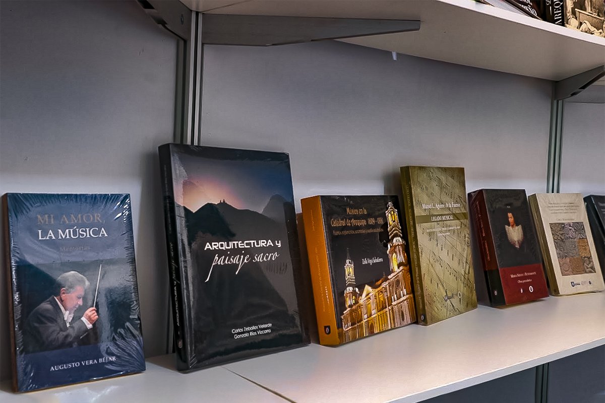 La San Pablo presenta más de 20 títulos en la Feria del Libro del CILE Arequipa
